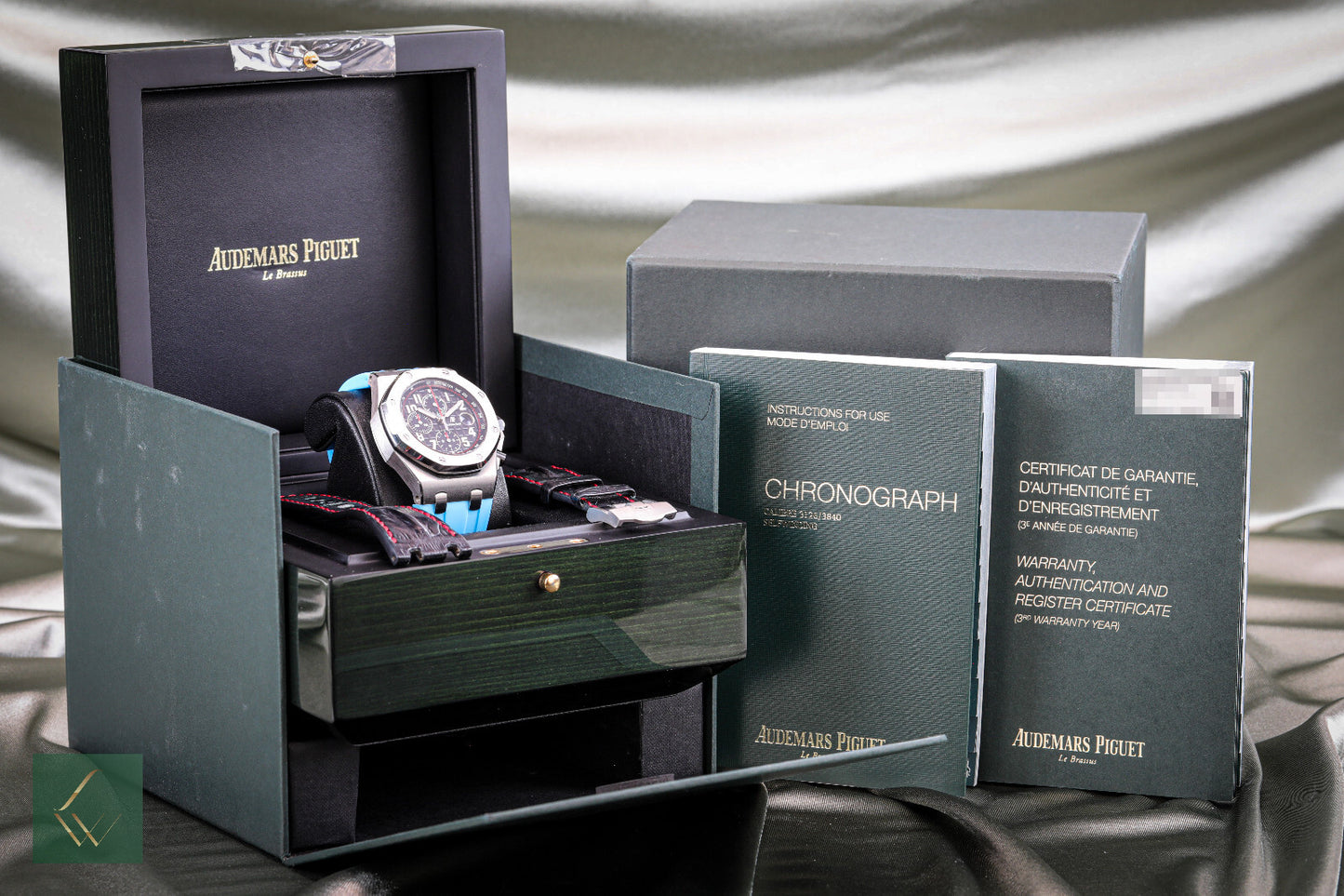 Caixa e papéis Audemars Piguet Royal Oak Offshore Vampire cronógrafo 26470ST 42mm-
